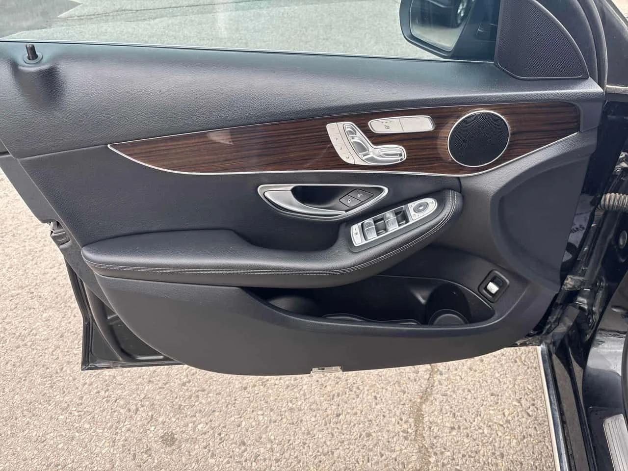 Mercedes-Benz C 300 * CARFAX * ПОДГРЕВИ * ПАНО * АВТОКРЕДИТ, снимка 12 - Автомобили и джипове - 54886054