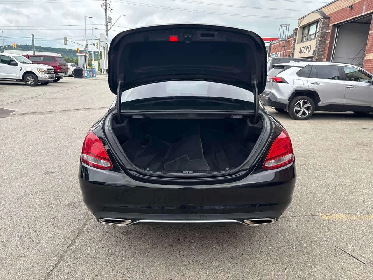 Mercedes-Benz C 300 * CARFAX * ПОДГРЕВИ * ПАНО * АВТОКРЕДИТ, снимка 15 - Автомобили и джипове - 54886054