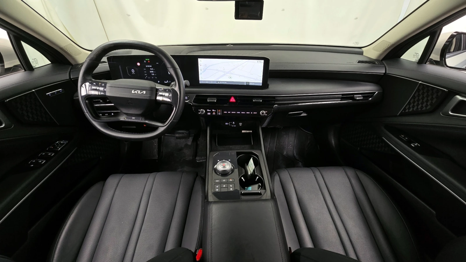 Kia K8 ФАБРИЧНА ГАЗ* ПОДГРЕВИ* ОБДУХ* DISTRONIC* МАСАЖИ , снимка 7 - Автомобили и джипове - 55145962