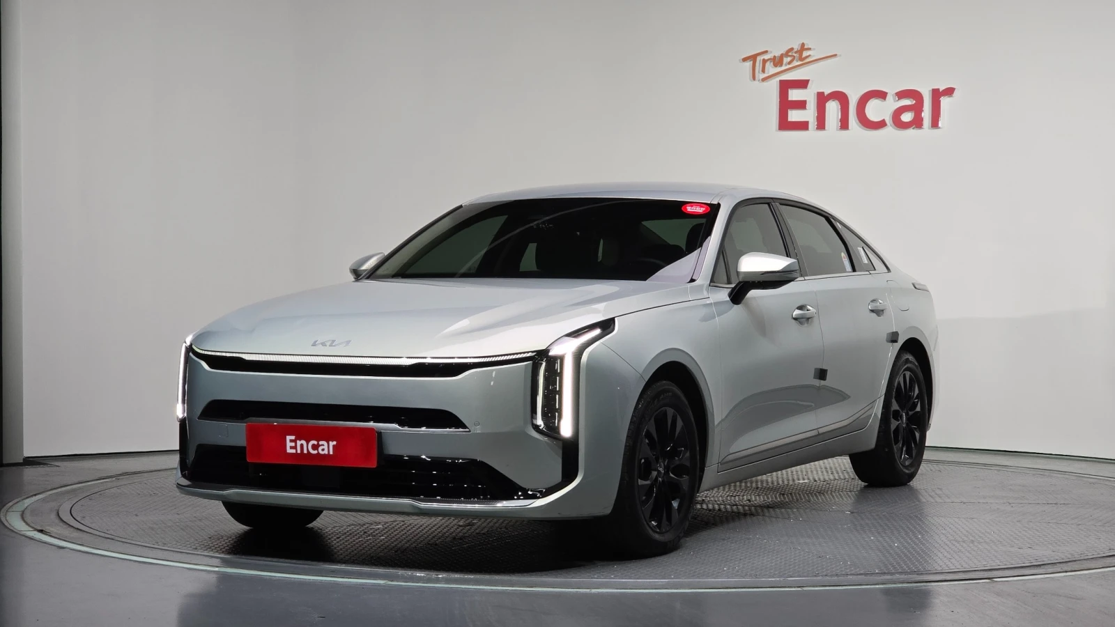 Kia K8 ФАБРИЧНА ГАЗ* ПОДГРЕВИ* ОБДУХ* DISTRONIC* МАСАЖИ 
