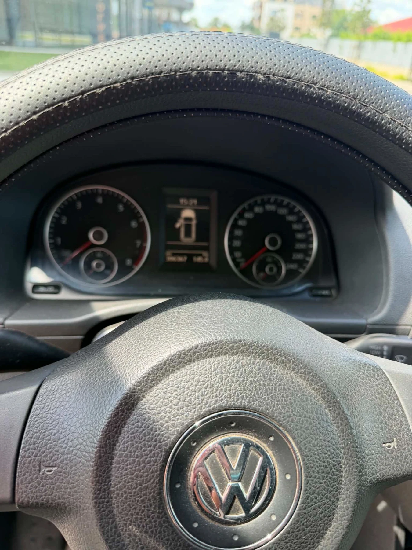 VW Caddy Товарен , снимка 10 - Автомобили и джипове - 55396853