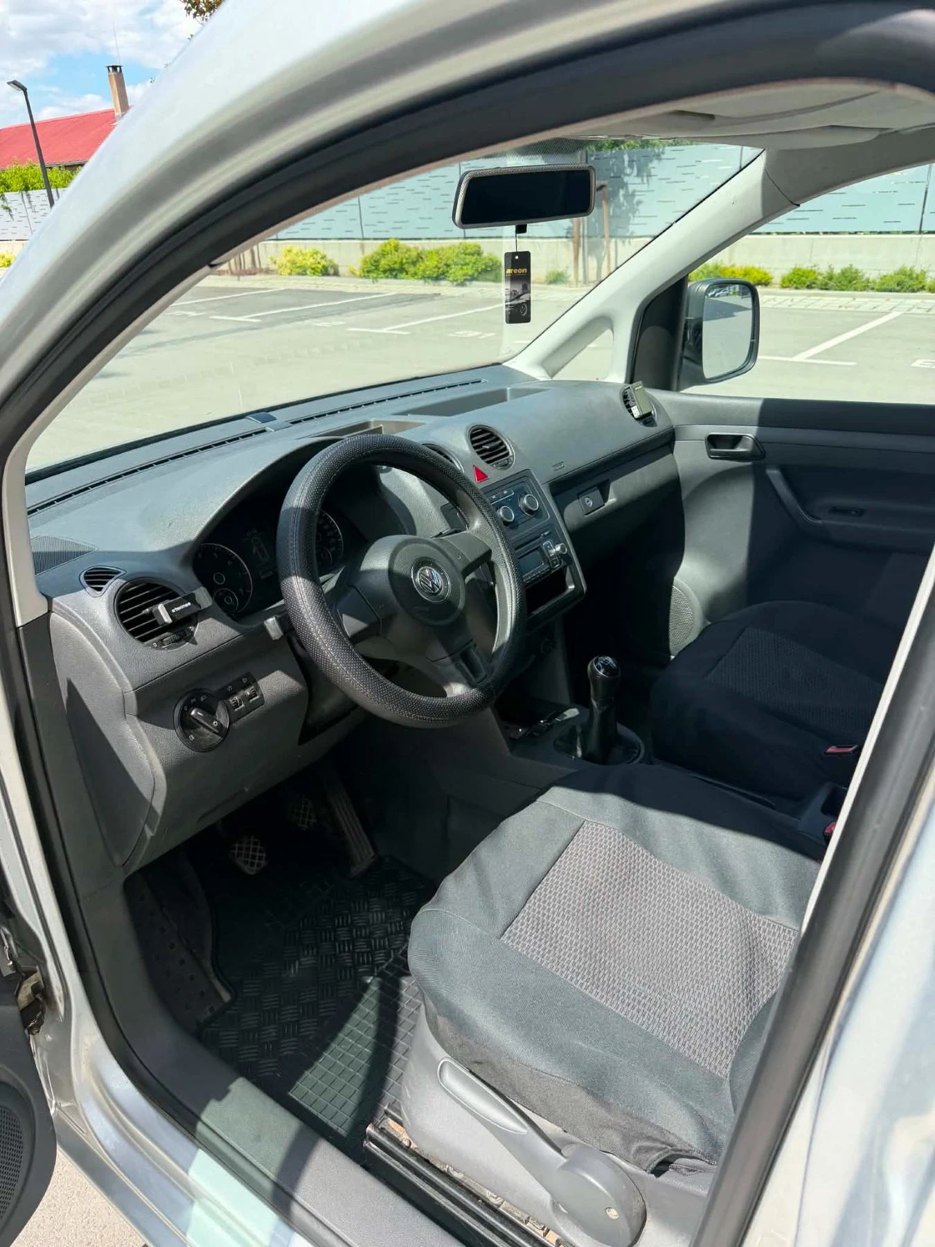 VW Caddy Товарен , снимка 7 - Автомобили и джипове - 55396853