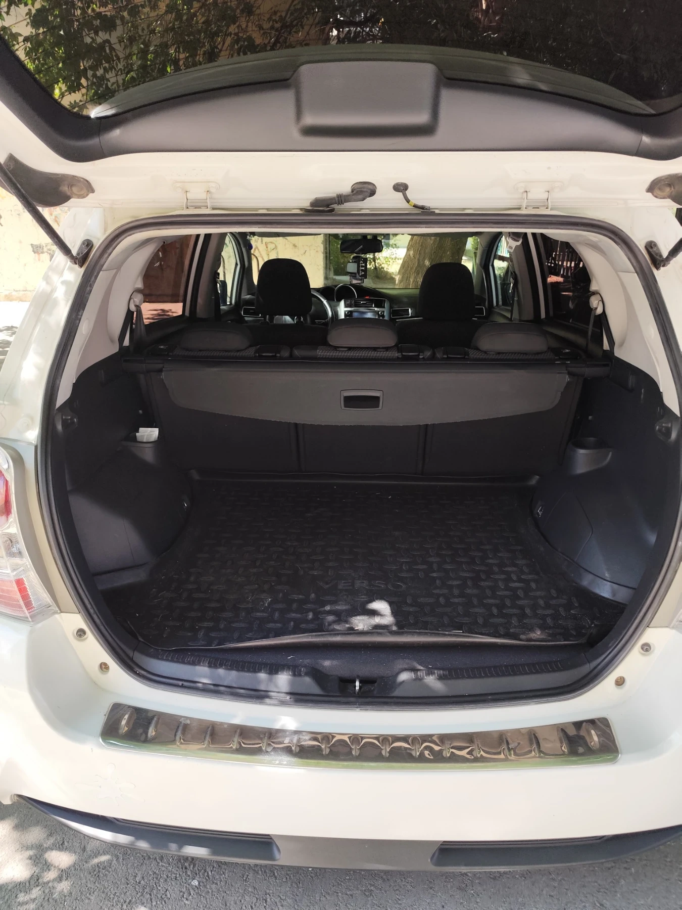Toyota Verso, снимка 5 - Автомобили и джипове - 55739172