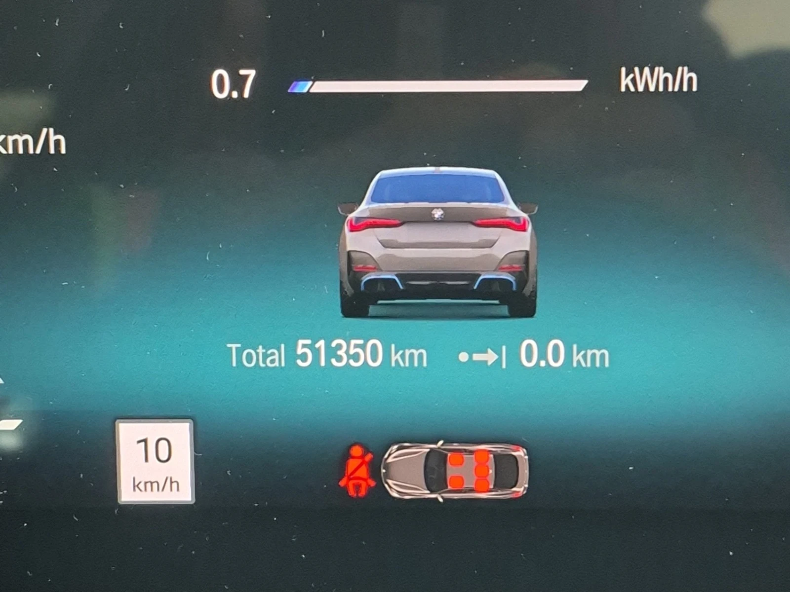 BMW i4 EDRIVE40 | 1 Собственик | Пълна История, снимка 10 - Автомобили и джипове - 55832281