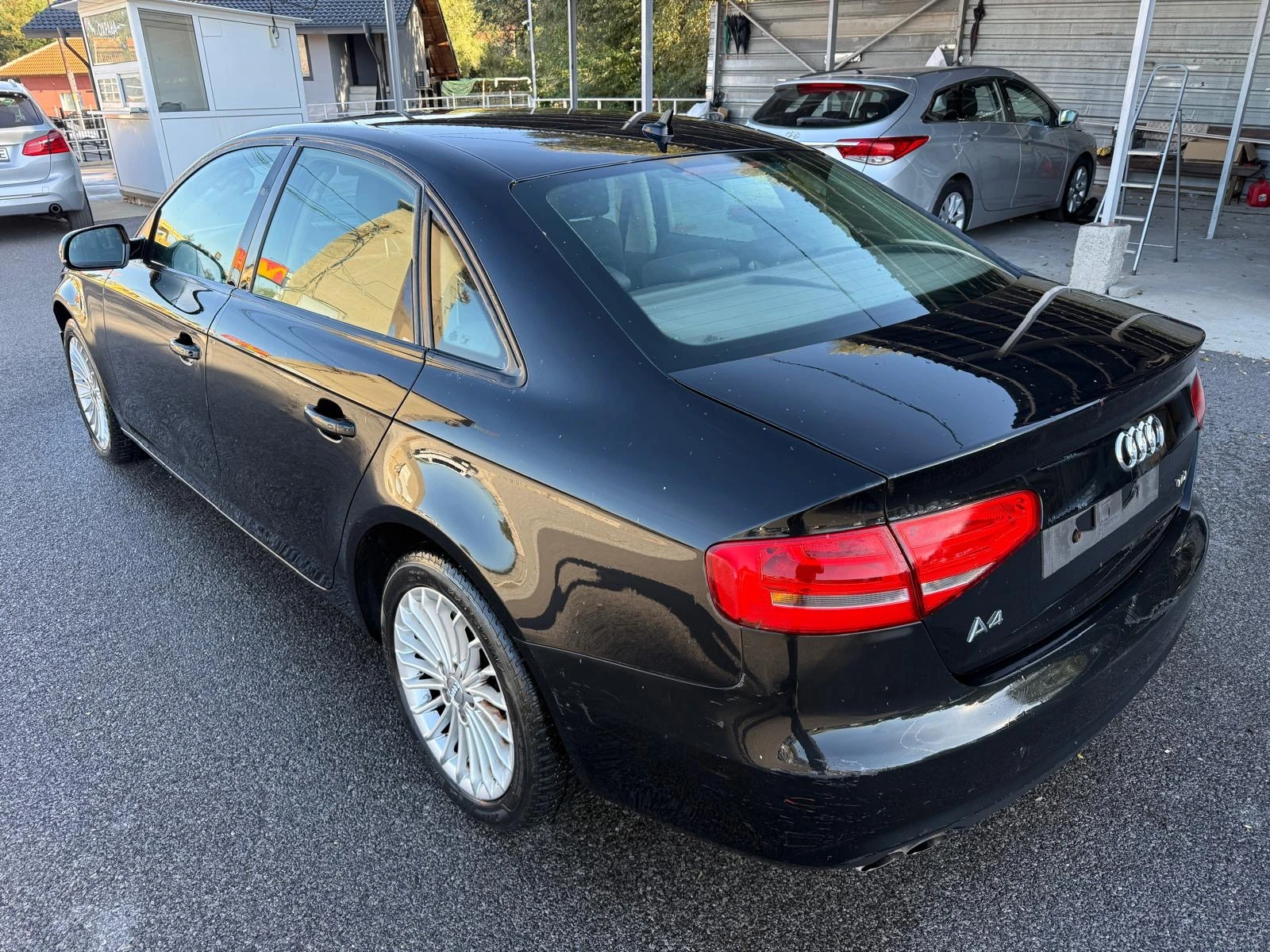 Audi A4 2.0TDI, снимка 6 - Автомобили и джипове - 56412277