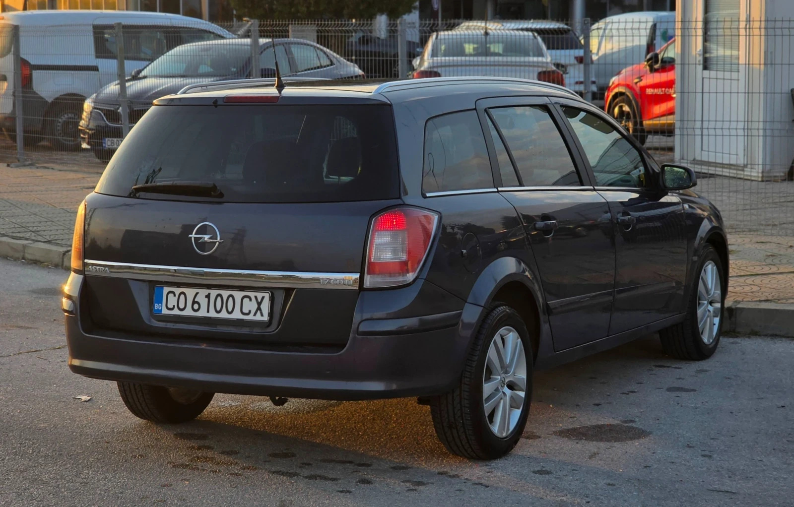 Opel Astra FACELIFT/1.7CDTI, снимка 4 - Автомобили и джипове - 56630445
