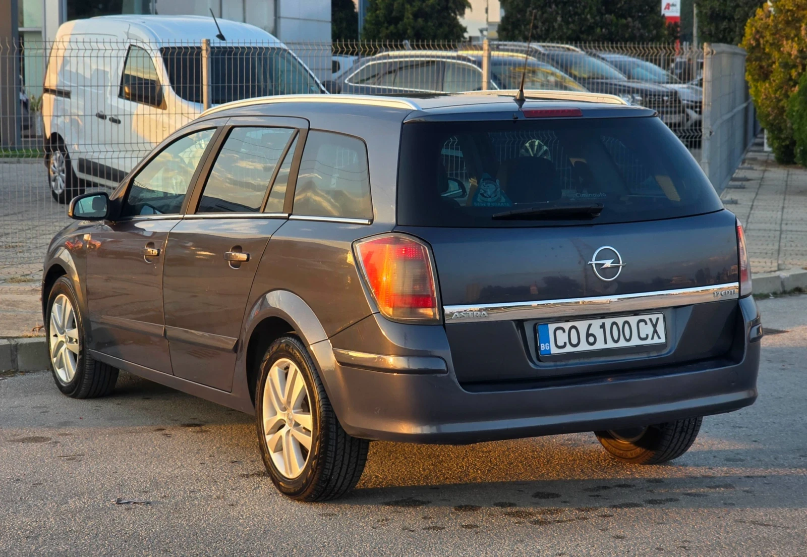 Opel Astra FACELIFT/1.7CDTI, снимка 3 - Автомобили и джипове - 56630445