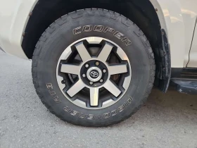 Toyota 4runner * 4WD * CARFAX * ФИНАНСИРАНЕ | Auto.bg — изображение 4