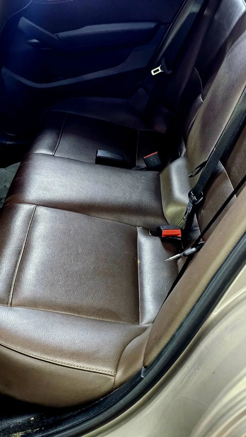 BMW X1 2.0i, снимка 12 - Автомобили и джипове - 52420101