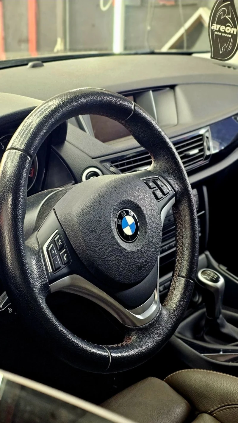BMW X1 2.0i, снимка 7 - Автомобили и джипове - 52420101