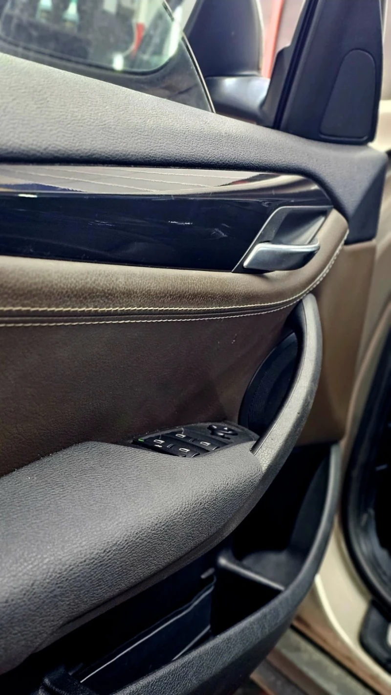 BMW X1 2.0i, снимка 11 - Автомобили и джипове - 52420101