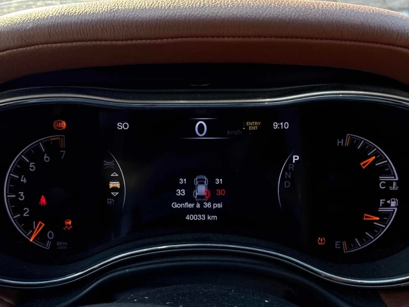 Jeep Grand cherokee / Overland / PANO / ПОДГРЕВИ / CARFAX, снимка 8 - Автомобили и джипове - 53337378