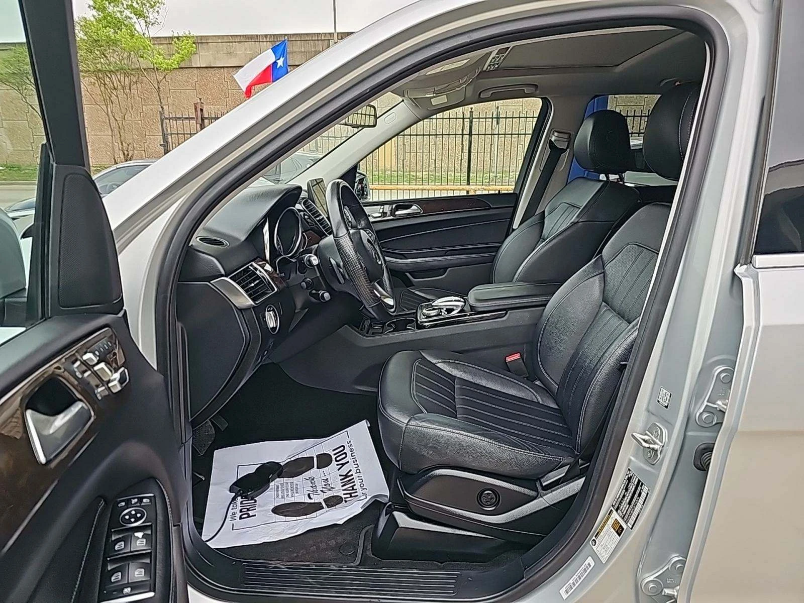 Mercedes-Benz GLE 350 LANE ASSIST* KEYLESS* КАМЕРА* М.ТОЧКА* 1-ВИ СОБСТВ - изображение 5