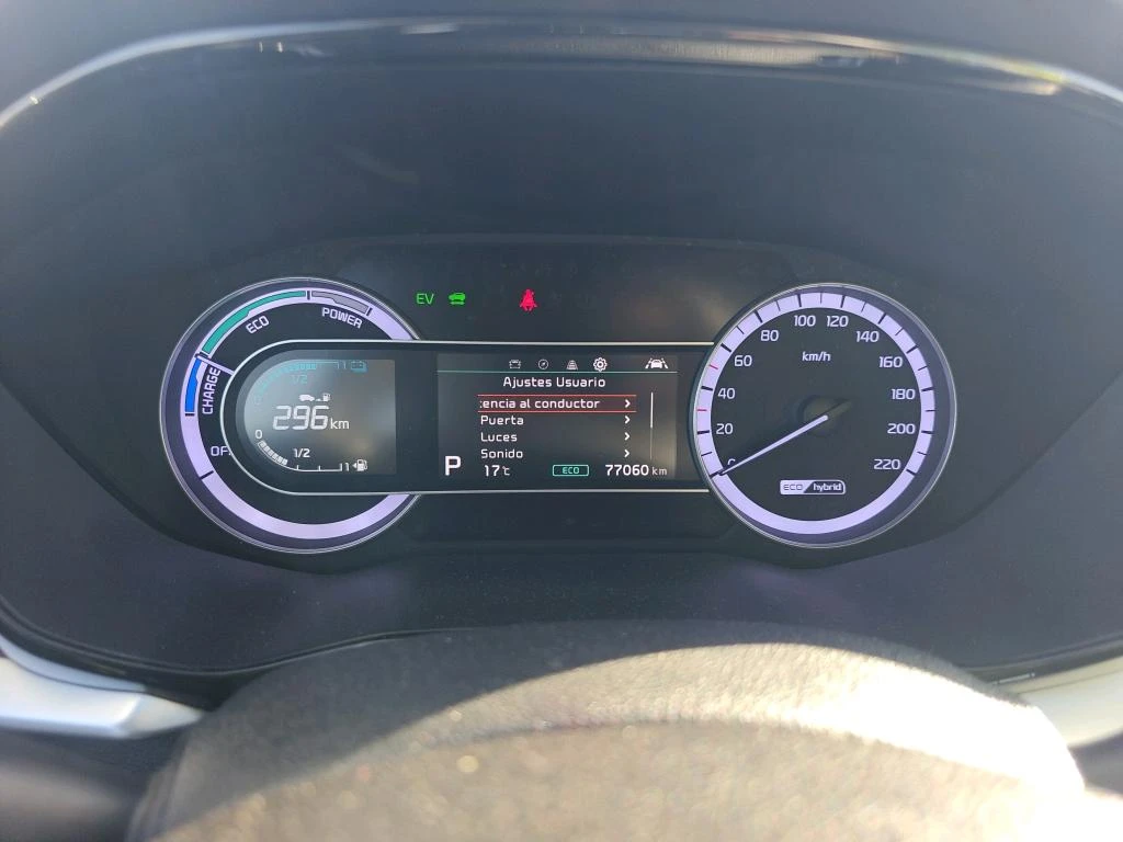 Kia Niro 1.6 GDi, снимка 5 - Автомобили и джипове - 53900248