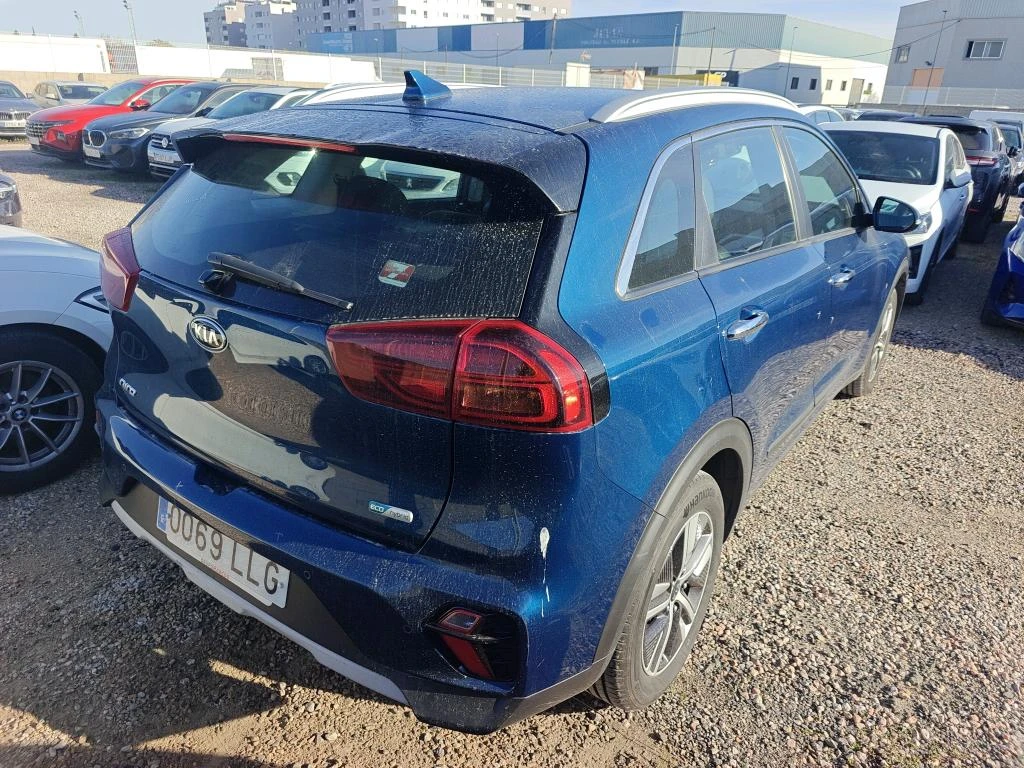 Kia Niro 1.6 GDi, снимка 3 - Автомобили и джипове - 53900248