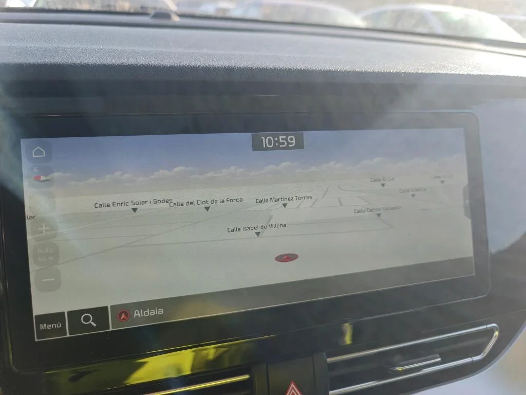 Kia Niro 1.6 GDi, снимка 11 - Автомобили и джипове - 53900248