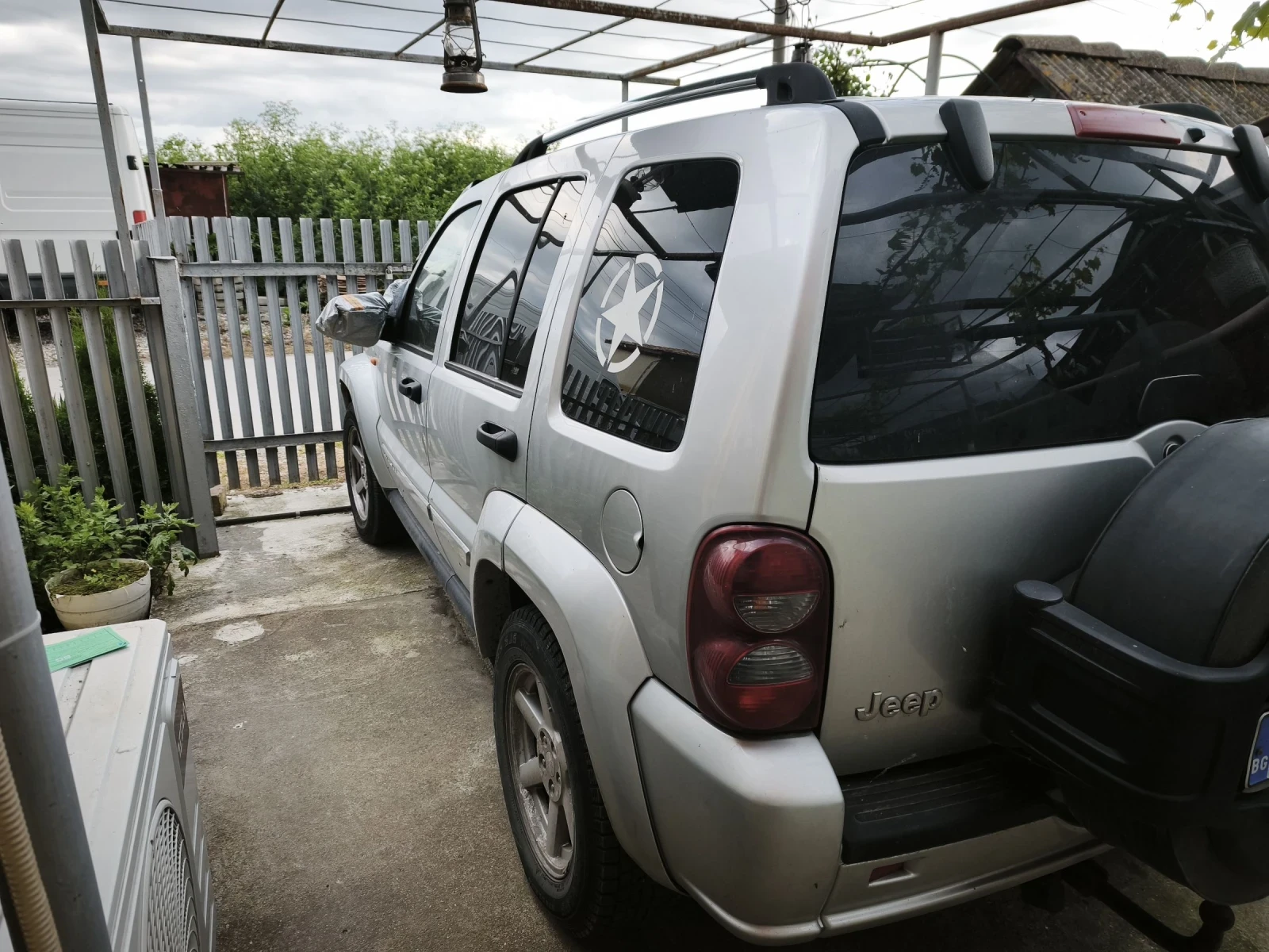 Jeep Cherokee, снимка 3 - Автомобили и джипове - 54729651