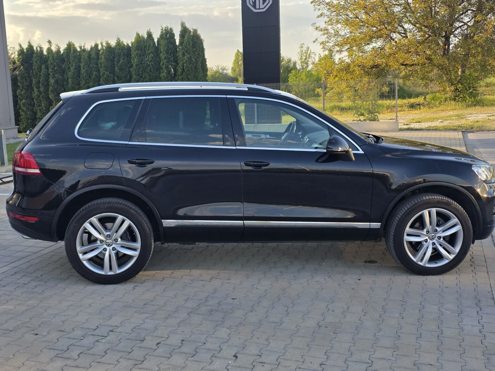 VW Touareg 3.0TDI FULL SERVICE HISTORY , снимка 5 - Автомобили и джипове - 54921211
