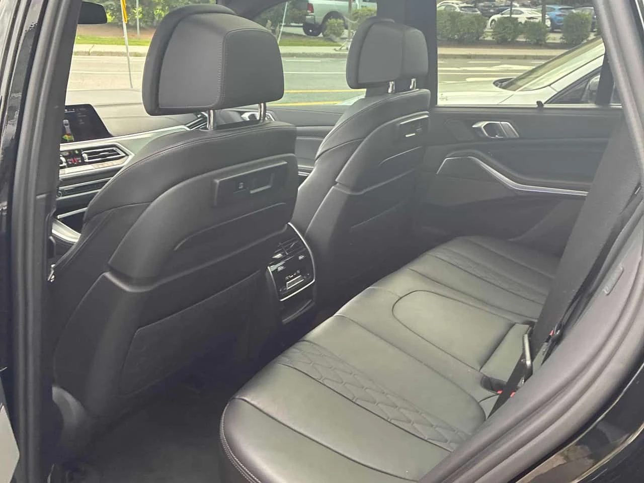 BMW X5 XDRIVE40I* INDIVIDUAL* H/K* 360* ОБДУХВАНЕ* , снимка 11 - Автомобили и джипове - 55577774