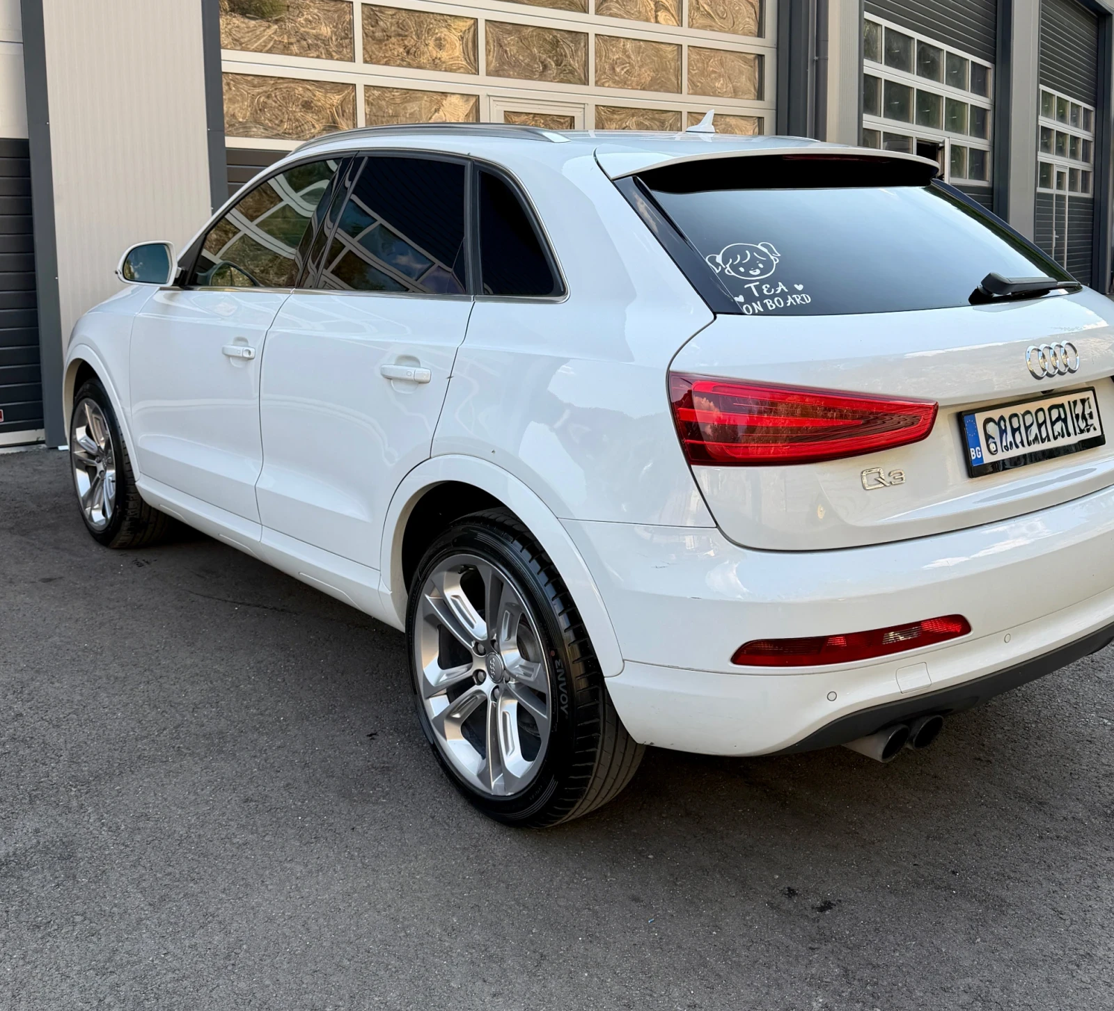 Audi Q3 Advanced, Keyless GO, Панорама, снимка 5 - Автомобили и джипове - 55579150
