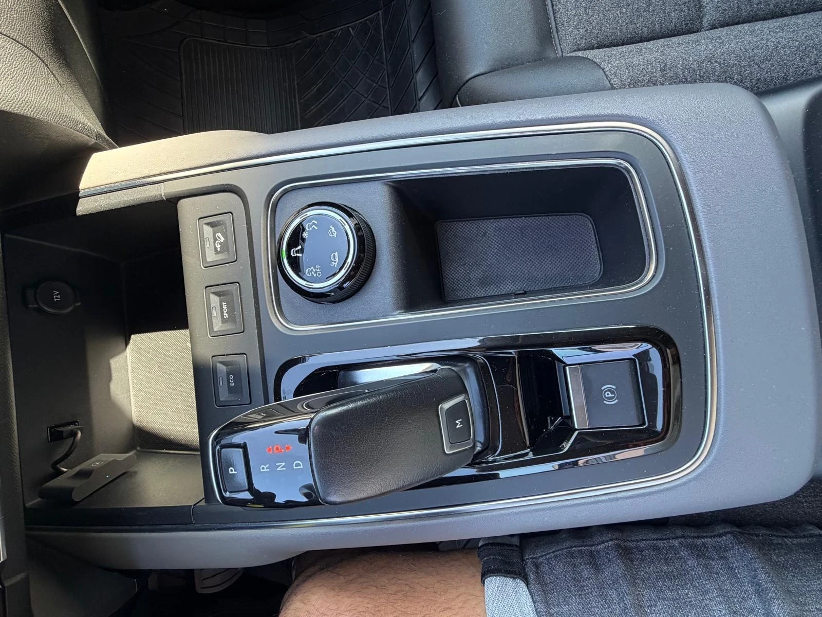 Citroen C5 Aircross NAVI* КОЖА* КАМЕРА* LED* 1.5hdi 131hp* 190500km* E, снимка 7 - Автомобили и джипове - 55938031