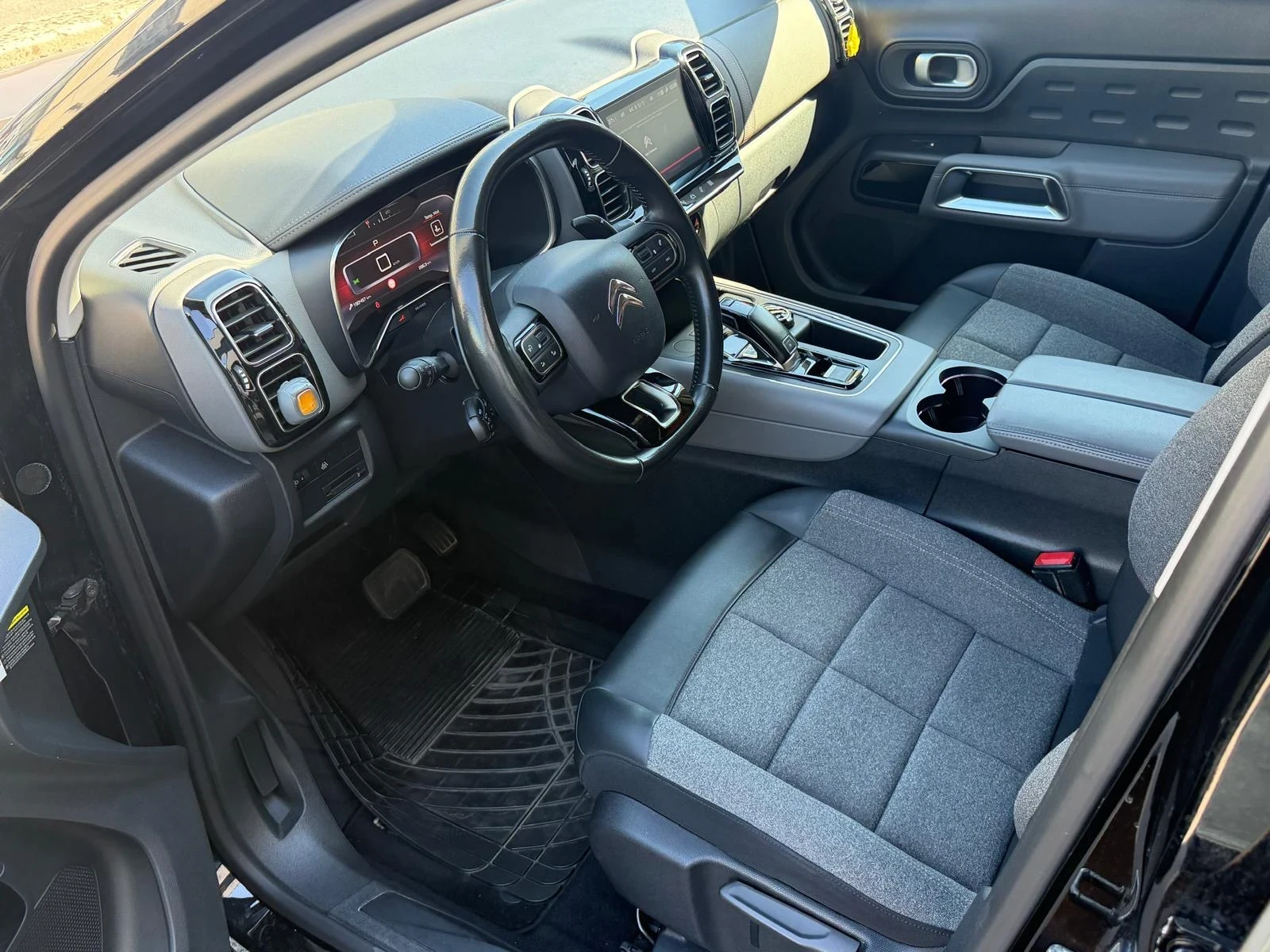 Citroen C5 Aircross NAVI* КОЖА* КАМЕРА* LED* 1.5hdi 131hp* 190500km* E, снимка 14 - Автомобили и джипове - 55938031