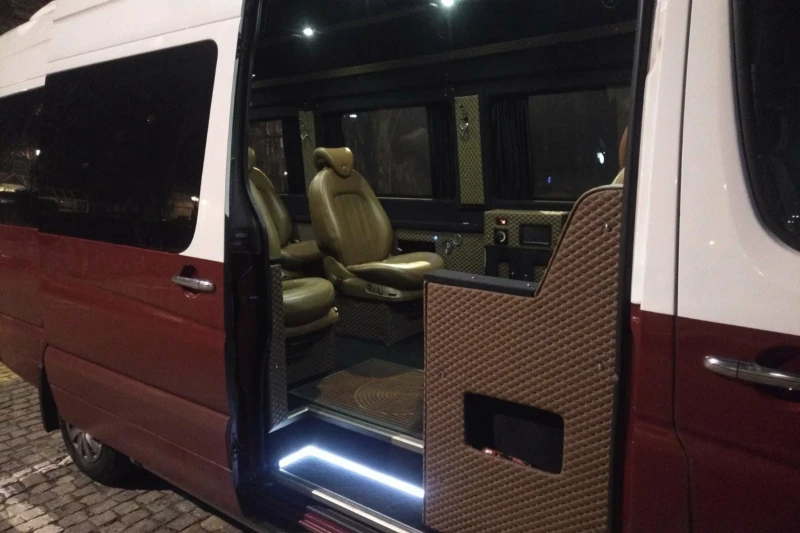 VW Crafter Crafter 50, снимка 10 - Бусове и автобуси - 48030758