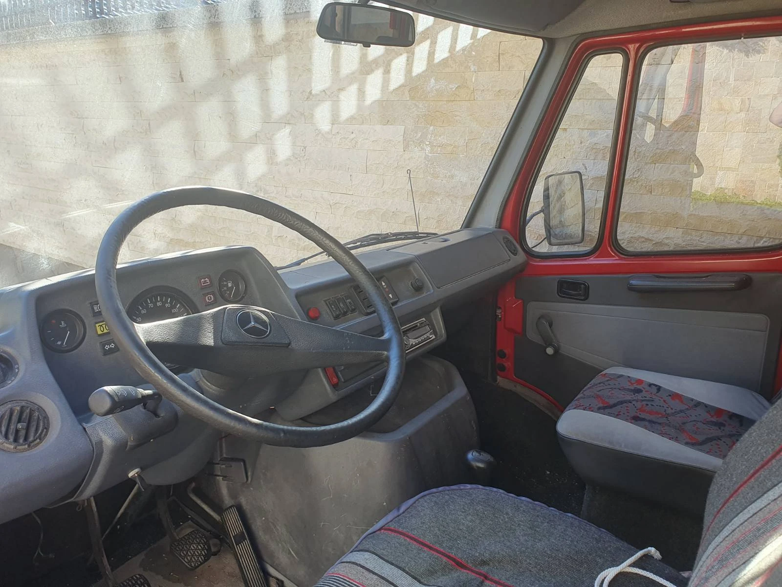 Mercedes-Benz 210, снимка 3 - Бусове и автобуси - 54495009