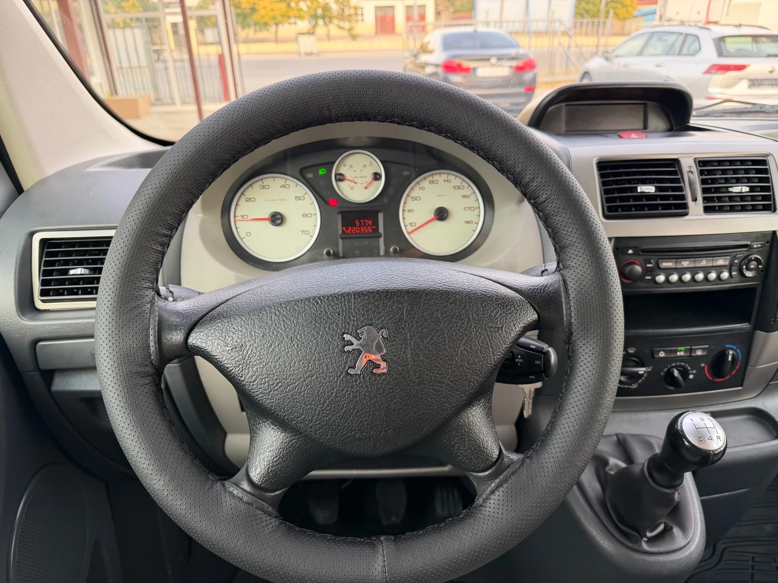 Peugeot Expert, снимка 9 - Бусове и автобуси - 56432615