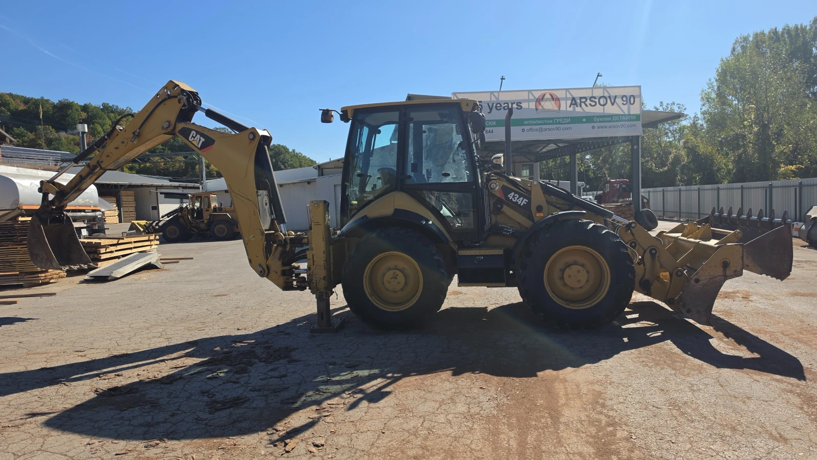 Багер Cat 434F, снимка 5 - Индустриална техника - 56345546