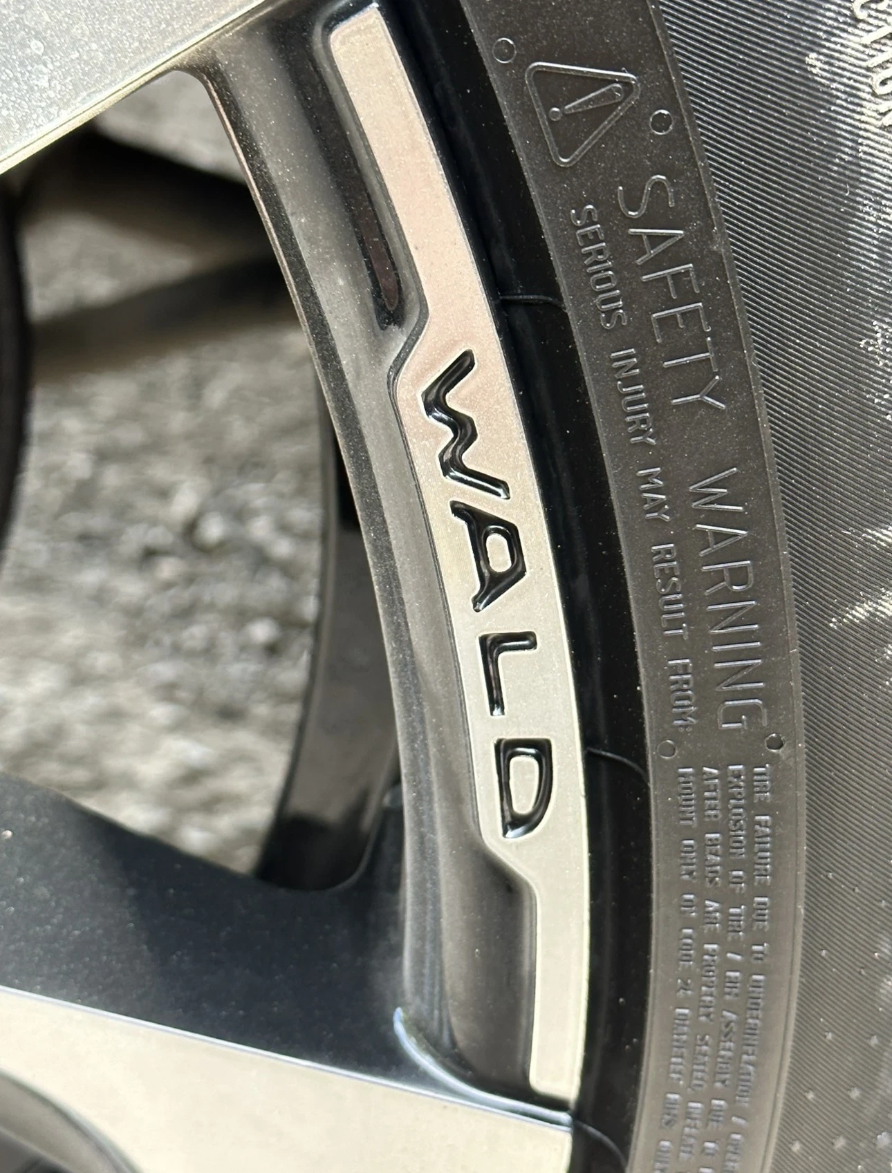    295/35R24  Toyota Land cruiser | Mobile.bg   3