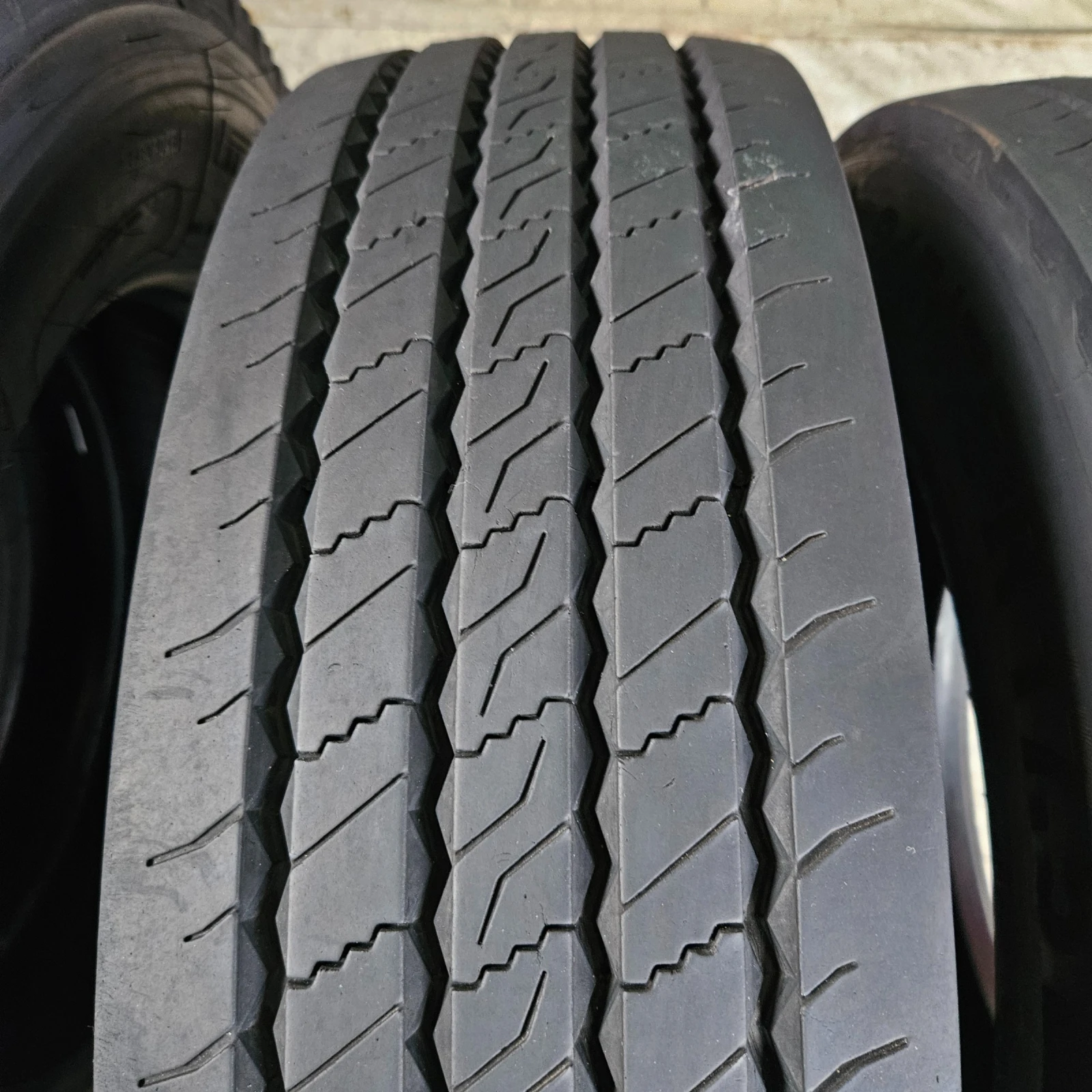 ���� 215/75R17.5 | Mobile.bg � ����������� 4