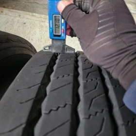 Гуми, снимка 7 - Гуми и джанти - 53439387