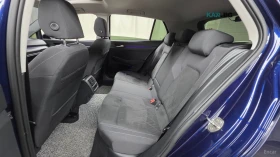 VW Golf 8* 2.0TDI* PRESTIGE* DISTRONIC* HUD* , снимка 10