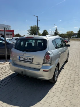 Toyota Corolla verso 2.2* *  * 7* *  | Mobile.bg    7