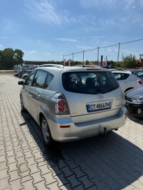 Toyota Corolla verso 2.2* *  * 7* *  | Mobile.bg    9
