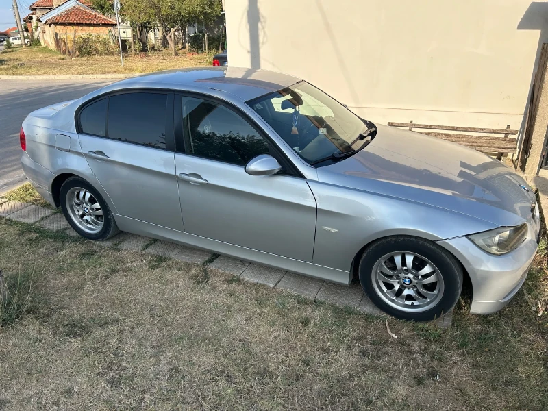 BMW 320 Седан, снимка 5 - Автомобили и джипове - 47437311