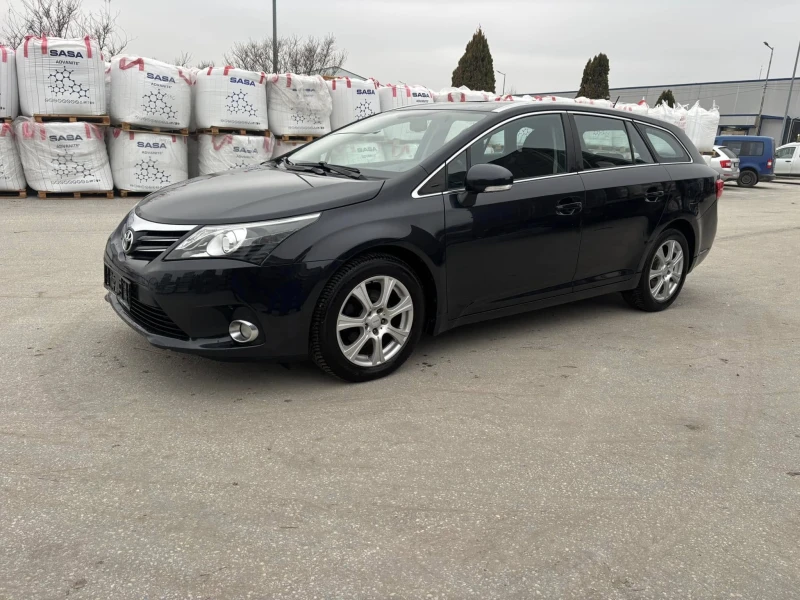 Toyota Avensis 1.8 бензин, снимка 2 - Автомобили и джипове - 47464803