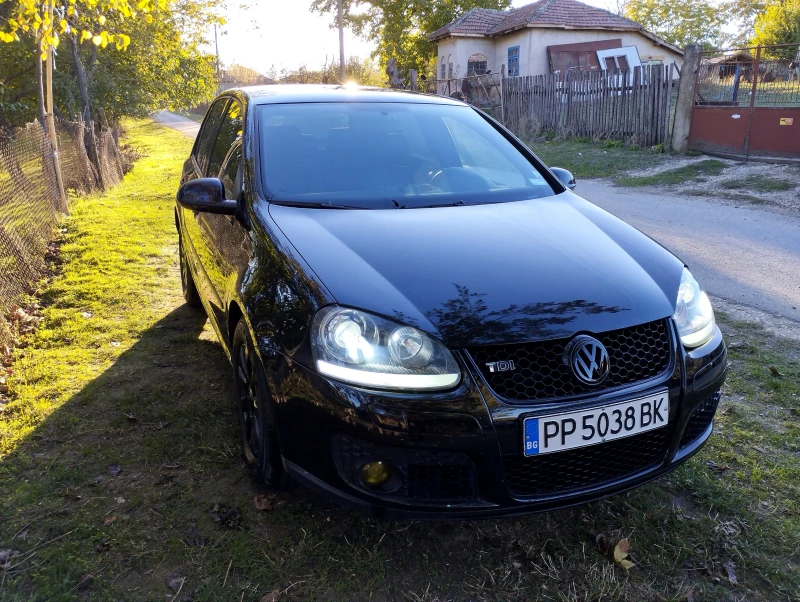 VW Golf, снимка 1 - Автомобили и джипове - 47883965