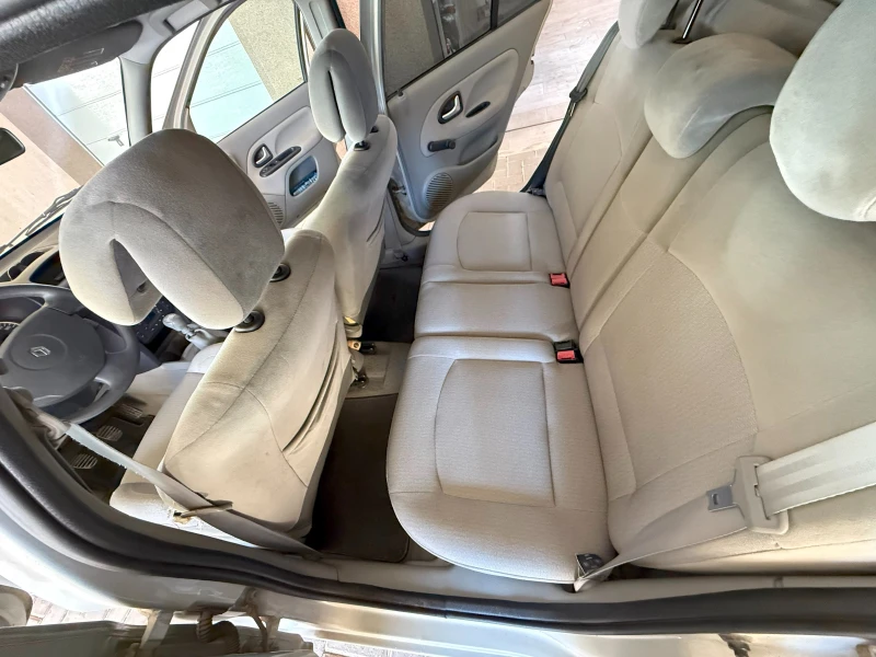 Renault Clio 2, 1.4 16V, снимка 10 - Автомобили и джипове - 50154008