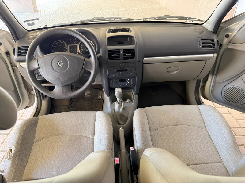 Renault Clio 2, 1.4 16V, снимка 16 - Автомобили и джипове - 50154008