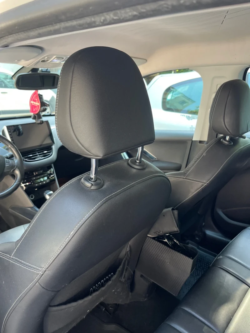 Peugeot 2008, снимка 4 - Автомобили и джипове - 52383601