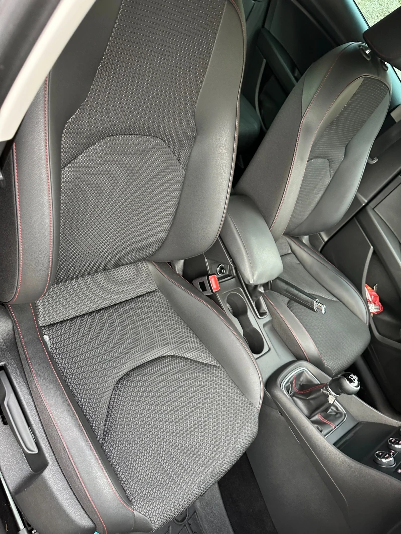 Seat Leon, снимка 11 - Автомобили и джипове - 52496009