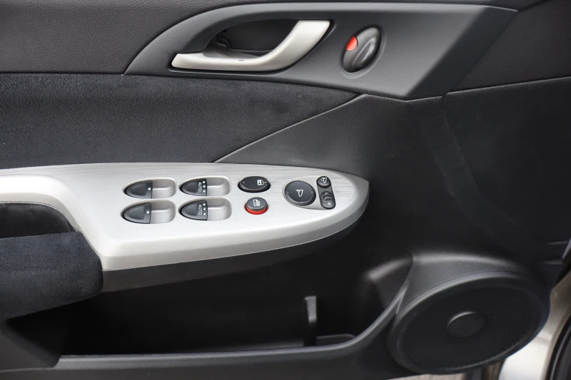 Honda Civic 2.2CTDI* 57000* KM, снимка 9 - Автомобили и джипове - 52376526