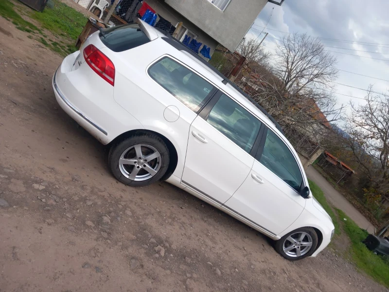 VW Passat 1.6 tdi, снимка 3 - Автомобили и джипове - 52623751