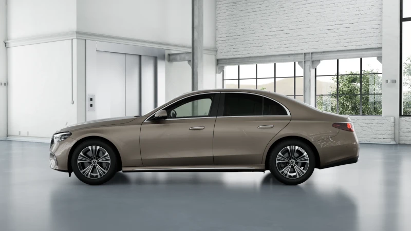 Mercedes-Benz E 200 4MATIC, снимка 7 - Автомобили и джипове - 53028805