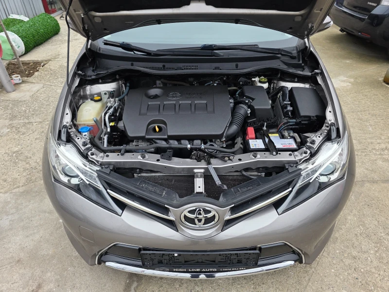 Toyota Auris 1.6 VVTI Навигация Автопилот Камера Евро 5, снимка 15 - Автомобили и джипове - 53251604
