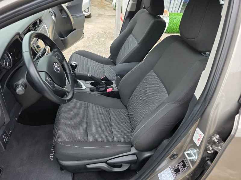 Toyota Auris 1.6 VVTI Навигация Автопилот Камера Евро 5, снимка 6 - Автомобили и джипове - 53251604