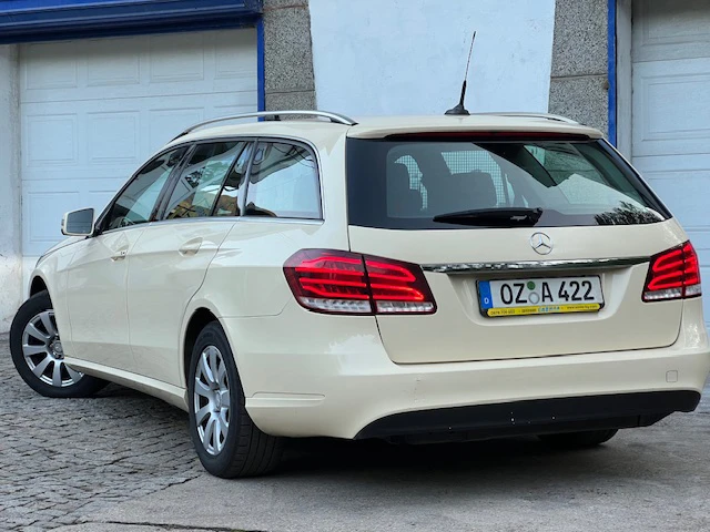 Mercedes-Benz E 200 2.2CDI, снимка 5 - Автомобили и джипове - 47475018