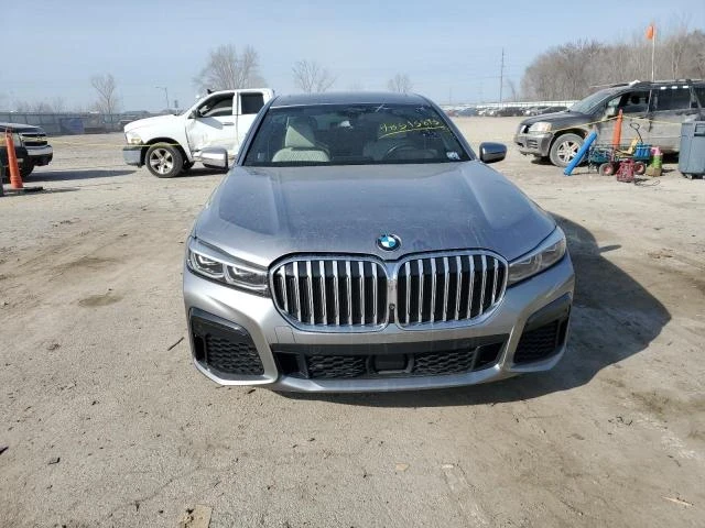 BMW 750  - изображение 5